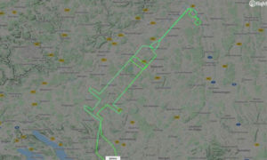 تُظهر صورة نشرة flightradar24.com التي تم تلقيها في 27 ديسمبر 2020 مسار رحلة طائرة D-ENIG التي تتبعت حقنة على الخرائط في ألمانيا للاحتفال بوصول لقاح COVID-19، 27 من كانون الأول 2020(رويترز)