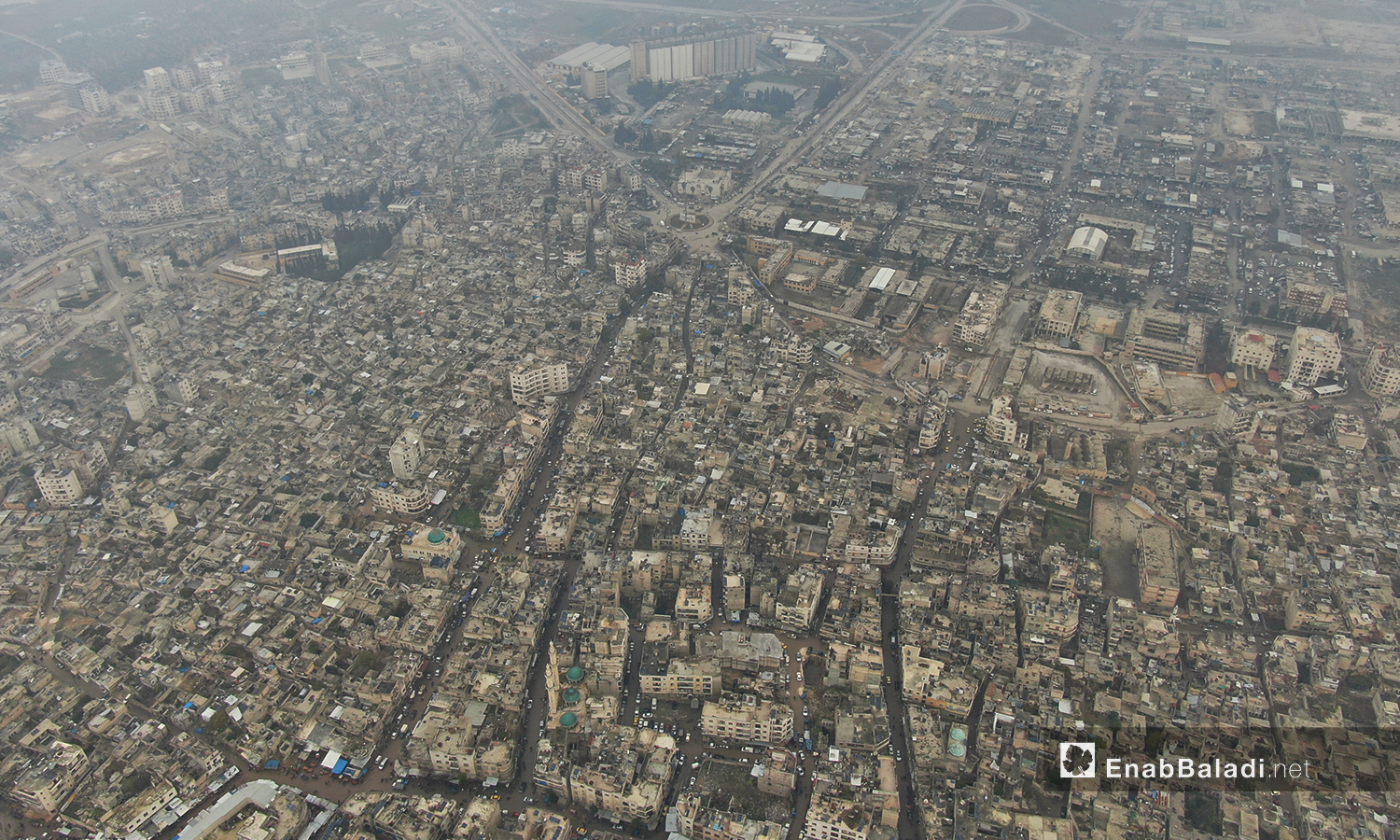 صورة جوية لمدينة إدلب تظهر فيها المباني والشوارع الرئيسية -24 تشرين الأول 2020(عنب بلدي /يوسف غريبي)