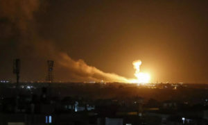 آثار قصف إسرائيلي على دمشق - 24 من شباط 2020 (AFP)