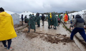 مخيم موريا في جزيرة ليسبوس اليونانية بعد أمطار غزيرة 12 من كانون الأول 2020 (Aegean Boat Report)