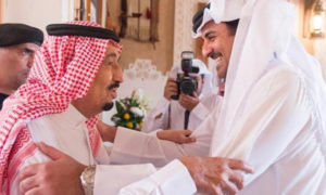 العاهل السعودي الملك سلمان بن عبد العزيز وأمير قطر تميم بن حمد
