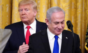 دونالد ترامب وبنيامين نتنياهو في الإعلان عن خطة السلام في الشرق الأوسط في يناير 2020 (Getty Images)
