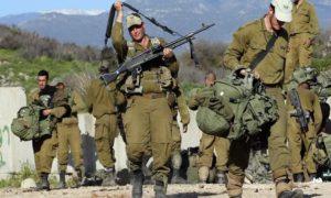الجيش الإسرائيلي على الحدود اللبنانية (REUTETRS)