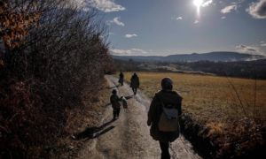 طالبو لجوء بعد إعادتهم من الحدود الكراوتية إلى البوسنة - 6 من كانون الثاني 2020 (gettyimages)