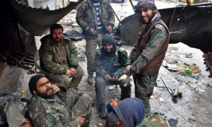 عناصر من الجيش السوري في حلب - كانون الأول 2016 (AFP)
