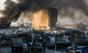 آثار الإنفجار في مرفأ بيروت_ 4 من آب 2020 (بلومبيرغ)
