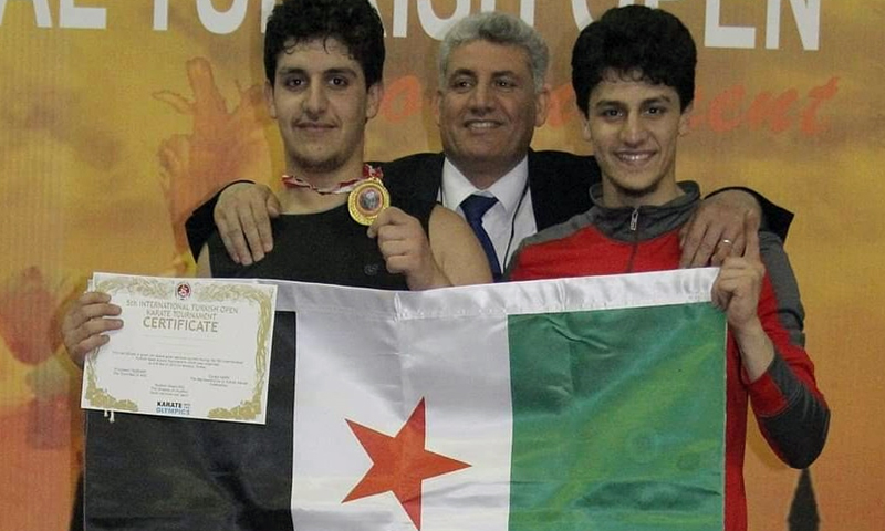 السوريان محمد العلي ومهند العلي خلال مشاركتهم في بطولة تركيا الدولية لعام 2015