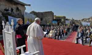 البابا فرنسيس في مدينة الموصل - 7 من آذار 2021 (AFP)