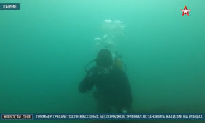 غواص روسي في مياه طرطوس، من ضمن مقطع فيديو حول تدريبات عسكرية روسية افتراضية بقاعدة 