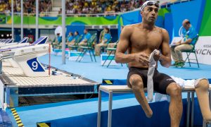 كان السباح السوري، إبراهيم الحسين أحد لاجئين الذين تنافسوا تحت علم فريق الرياضيين البارالمبيين المستقلين في ريو 2016 (Getty Images)
