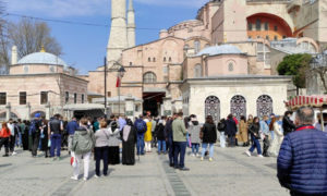 مسجد أية صوفيا في اسطنبول (Getty)