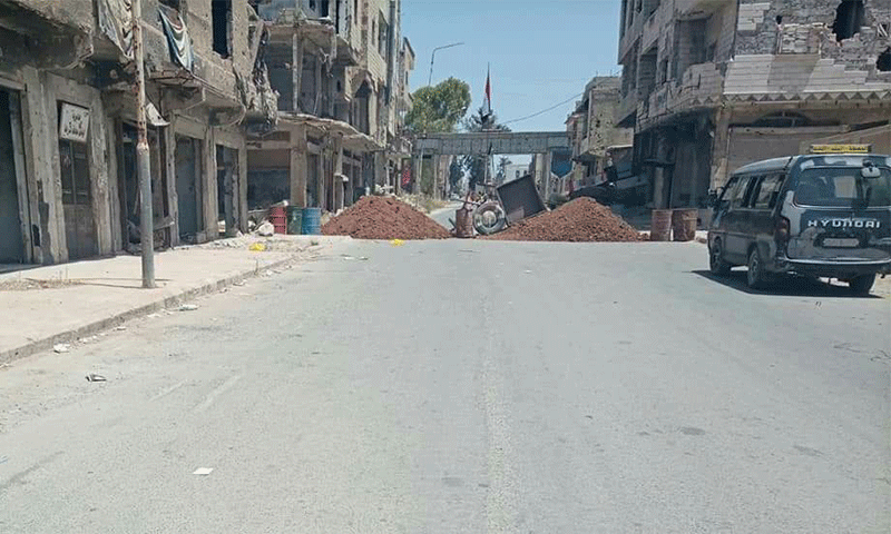 حاجز السرايا الذي يفصل درعا البلد عن مركز مدينة درعا- 1 من حزيران 2020 (ناشطو درعا البلد)