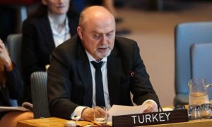 ممثل تركيا الدائم لدى الأمم المتحدة، فريدون سينيرلي أوغلو (الأناضول)