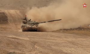 تدريبات لأطقم دبابات جيش النظام على نظام تانك بياثلون – 18 من حزيران 2021 (tvzvezda)