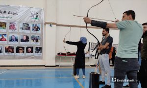 لاعبون في رياضة رمي السهم في فريق اعزاز – 2 حزيران 2021 (عنب بلدي/وليد عثمان)