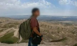الفتاة  الإسرائيلية التي عبرت الحدود إلى سوريا وأعيدت بموجب صفقة بوساطة روسية، في صورة أظهرتها القناة 12 في 20 من شباط 2021- (القناة 12)