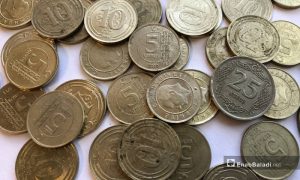 عملات نقدية تركية (عنب بلدي/زينب مصري)
