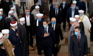 رئيس النظام السوري،بشار الأسد في مسجد الإمام الشافعي في دمشق 18 تشرين الأول 2021(سانا)