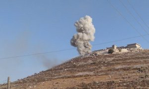 قصف الطيران الروسي لبلدة قاح الحدودية في ريف إدلب 27 تشرين الأول 2021(اليمان، تويتر)