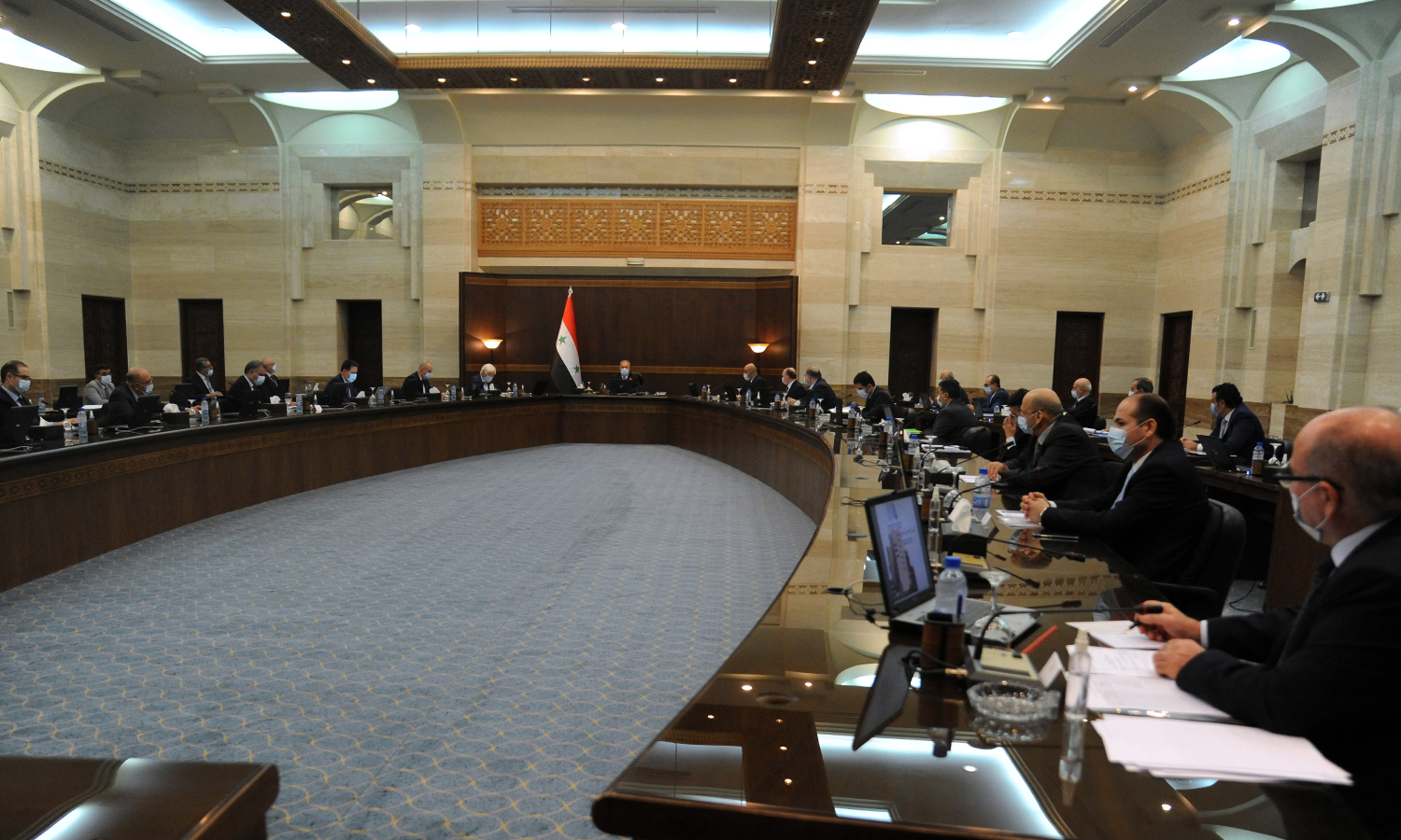 اجتماع لمجلس الوزراء في حكومة النظام السوري (موقع المجلس في تويتر)