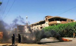 إطارات أحرقها متظاهرون مناهضون للانقلاب في الخرطوم، السودان 7 تشرين الثاني 2021 (news/au)