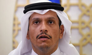 نائب رئيس الوزراء ووزير الخارجية القطري محمد بن عبد الرحمن آل ثاني يتحدث خلال مؤتمر صحفي مشترك في وزارة الخارجية في الدوحة ، قطر، 7  من أيلول 2021. (رويترز)
