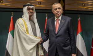 الرئيس التركي، رجب طيب أردوغان، وولي عهد أبو ظبي، محمد بن زايد (Getty Images)