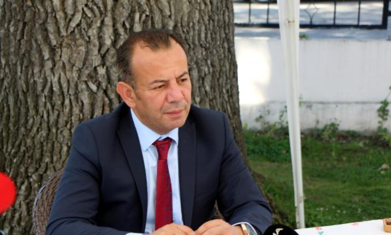 رئيس بلدية بولو التركية، تانجو أوزجان (t24)