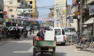 صورة من أحد أسواق مدينة الباب بريف حلب الشرقي- 7 من آذار 2020 (عنب بلدي)