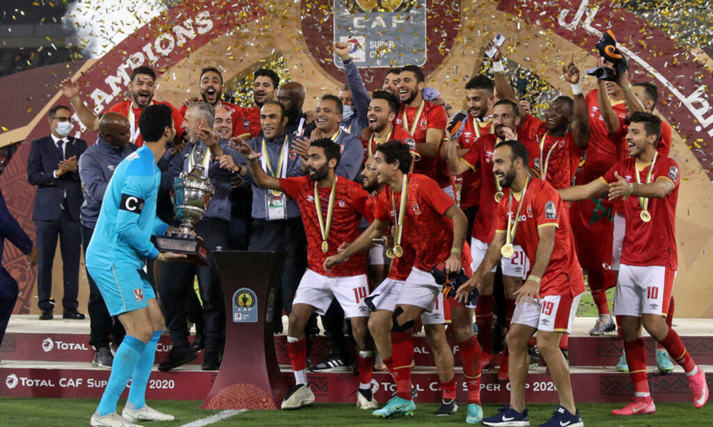 فربق نادي الأهلي المصري يتوج بكأس السوبر الأفريقي 2020 (الصفحة الرسمية للنادي)
