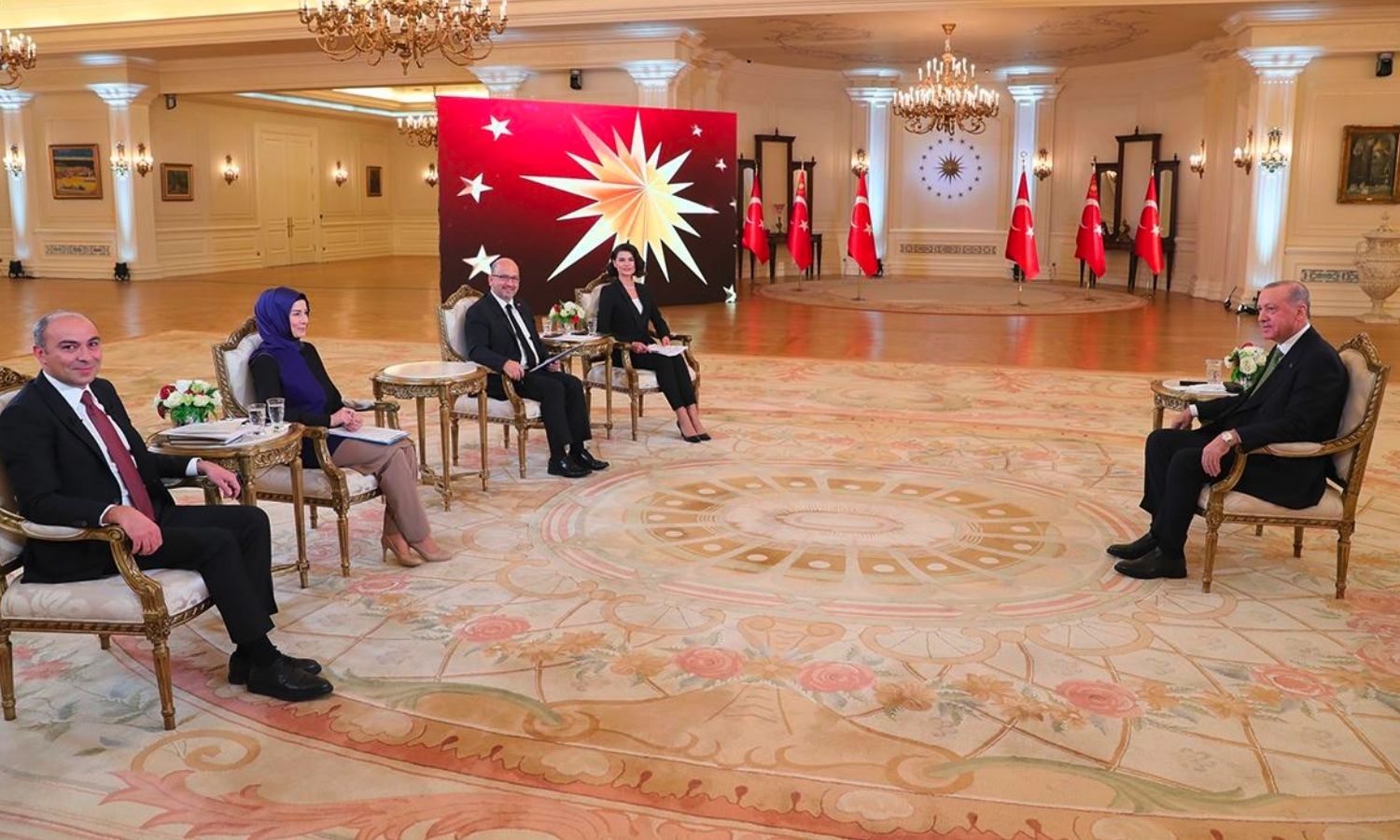 الرئيس التركي رجب طيب أردوغان في مقابلة مع التلفزيون الرسمي - 30 من تشرين الثاني 2021 (TRT)