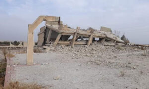 إحدى المدارس التي دمرتها قوات النظام في منطقة اللجاة (اللجاة برس)