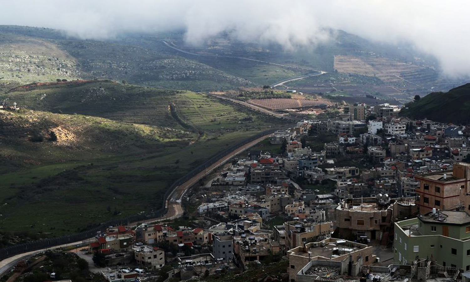 بلدة مجدل شمس بالقرب من خط وقف إطلاق النار بين سوريا وإسرائيل في هضبة الجولان المحتلة، 25 من آذار 2019 (رويترز)
