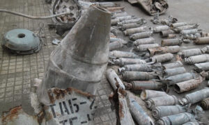 بقايا قنابل عنقودية استهدف بها طيران النظام فرن حلفايا_ كانون الأول 2012 (عبد السلام الرجب/ فيس بوك)