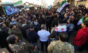 مظاهرات في مدينة مارع بريف حلب الشمالي بسبب رفع سعر الكهرباء- 14 كانون الثاني 2022 (مارع نيوز/تلجرام)
