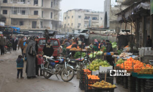 الحياة اليومية في أسواق مدينة إدلب- كانون الثاني 2021 (عنب بلدي)