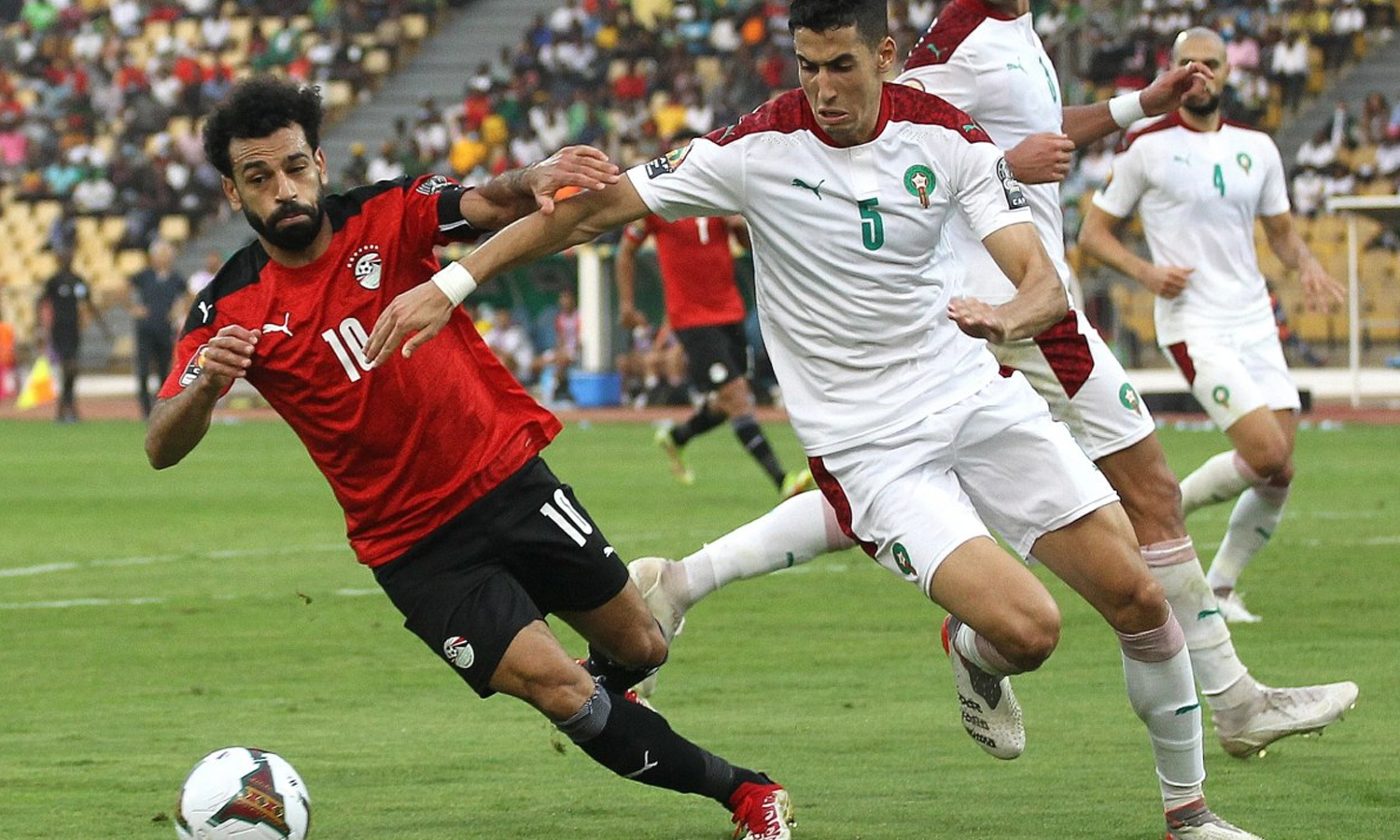 محمد صلاح لاعب منتخب مصر يهاجم مرمى المغرب 30 كانون الثاني 2022 (getty)