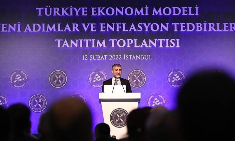 وزير المالية التركي، نور الدين نباتي (الأناضول)