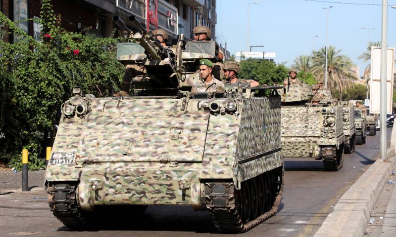 دبابات تابعة للجيش اللبناني (رويترز)
