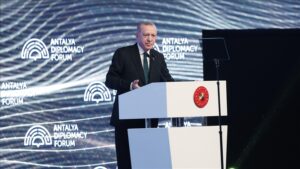 الرئيس التركي رجب طيب اردوغان في منتدى أنطاليا الدبلوماسي في تركيا - 11 من آذار 2022 (الأناضول)