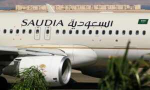 طائرة الخطوط الجوية السعودية في مطار منتجع شرم الشيخ- 9 آب 2021-(رويترز)