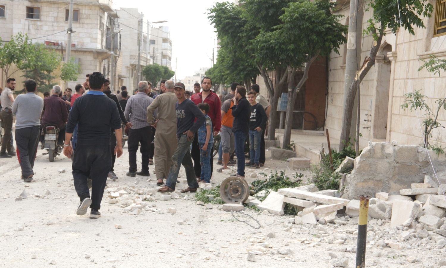 آثار القصف الصاروخي الذي استهدف مدينة الباب في ريف حلب الشرقي - 5 أيار 2022 (عب بلدي / سراج محمد)