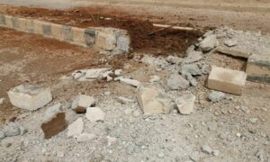 الأضرار التي خلفتها انفجار عبوة ناسفة على الطريق العام بمدينة الشدادي شرقي محافظة الحسكة- 22 حزيران 2022 (هاوار)