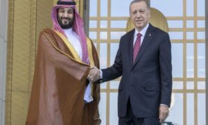 الرئيس التركي رجب طيب أردوغان يستقبل ولي العهد السعودي في العاصمة التركية أنقرة_ 22 من حزيران 2022 (TRT)