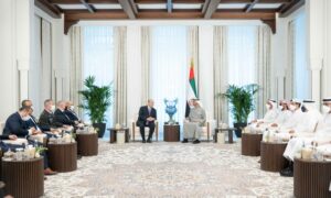 الرئيس الإماراتي محمد بن زايد ورئيس الوزراء الإسرائيلي نفتالي بينيت_ 9 من حزيران 2022 (وام)