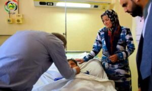 أحد المصابين جراء انفجار اللغم في مستشفى الصنمين العسكري_ 11 من حزيران 2022 (حزب البعث/ فرع درعا)