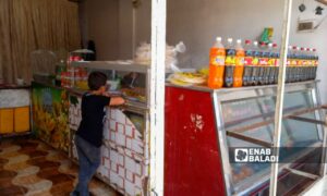 مطعم لبيع الفلافل في مدينة تل شهاب بمحافظة درعا في 22 من حزيران 2022 (عنب بلدي/ حليم محمد)