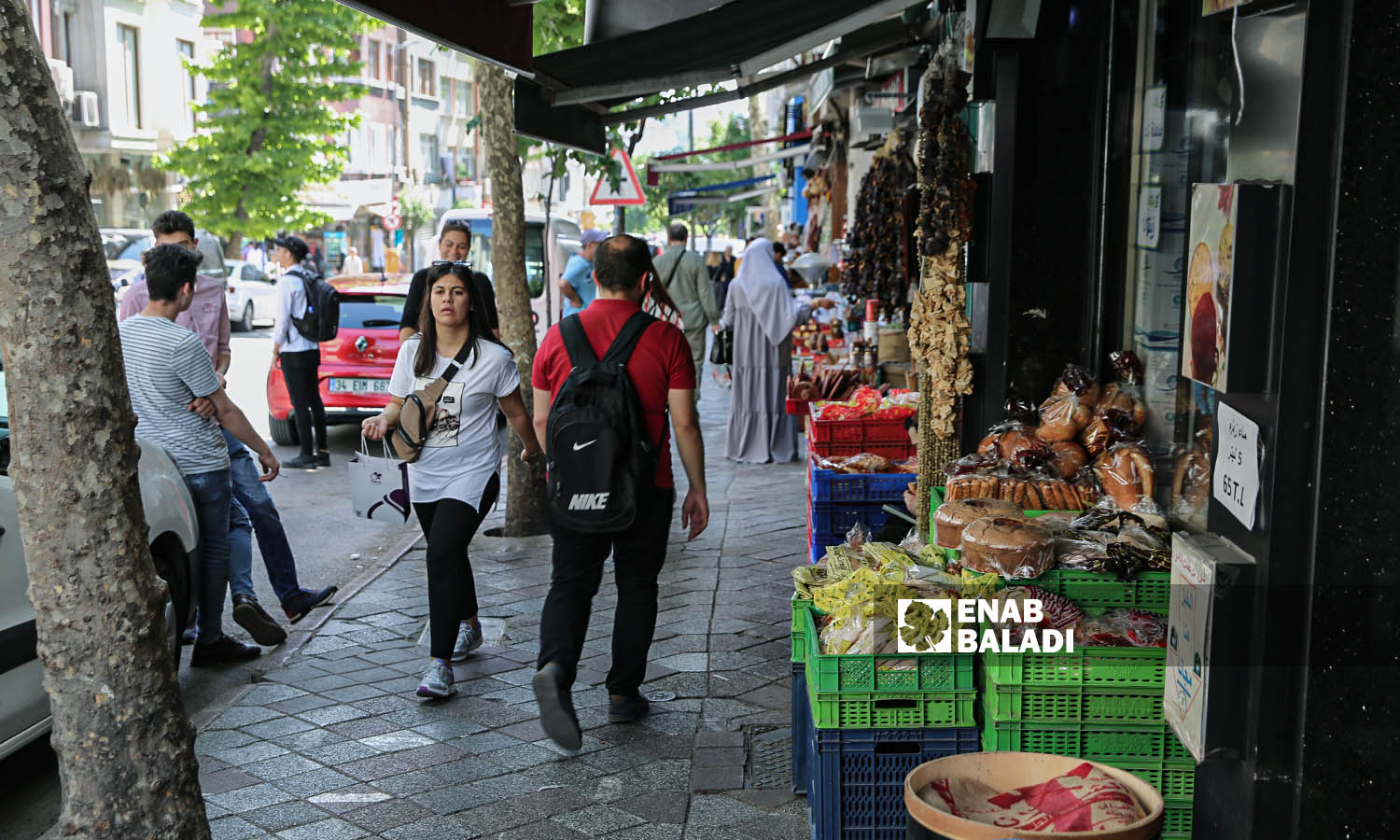 شارع الأمنيات في منطقة الفاتح بولاية إسطنبول التركية - 30 أيار 2022 ( عنب بلدي / عبد المعين حمص )