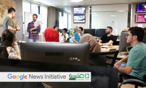 اجتماع تحريري في غرفة أخبار عنب بلدي (عنب بلدي - تموز 2022)