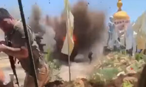 لحظة سقوط قذيفة في مدينة السقيلبية بمحافظة حماة- 24 تموز 2022 (فيس بوك/ عمر العمر)